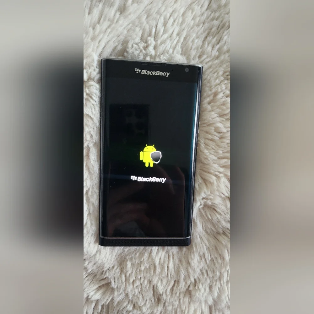Black Slider Smartphone with QWERTY Keyboard